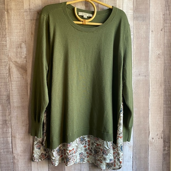 LOFT Sweaters - Green Knit Sweater with Floral Back by LOFT plus, size 16/18